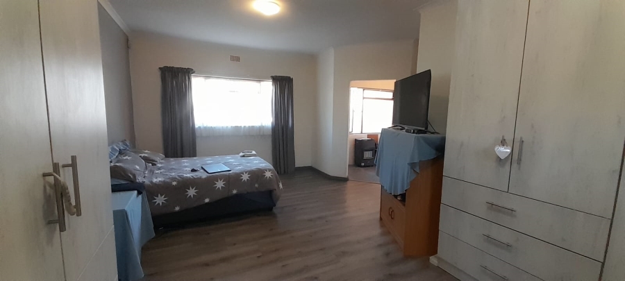 3 Bedroom Property for Sale in Dobson Western Cape